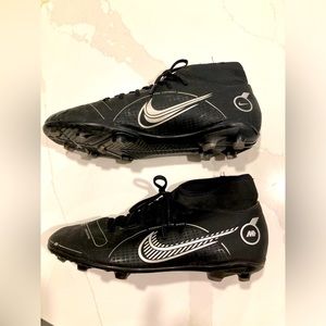 Nike mercurial cleats. Mens 9.5